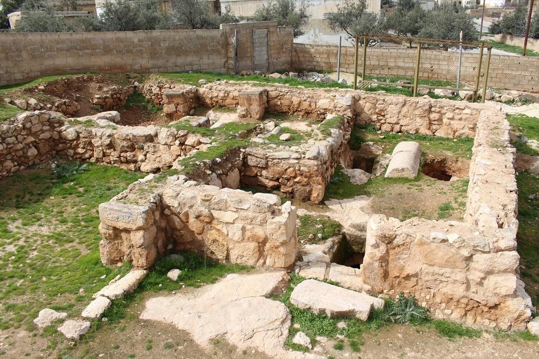 &Uuml;rd&uuml;n'deki kilise yoğun ilgi g&ouml;r&uuml;yor