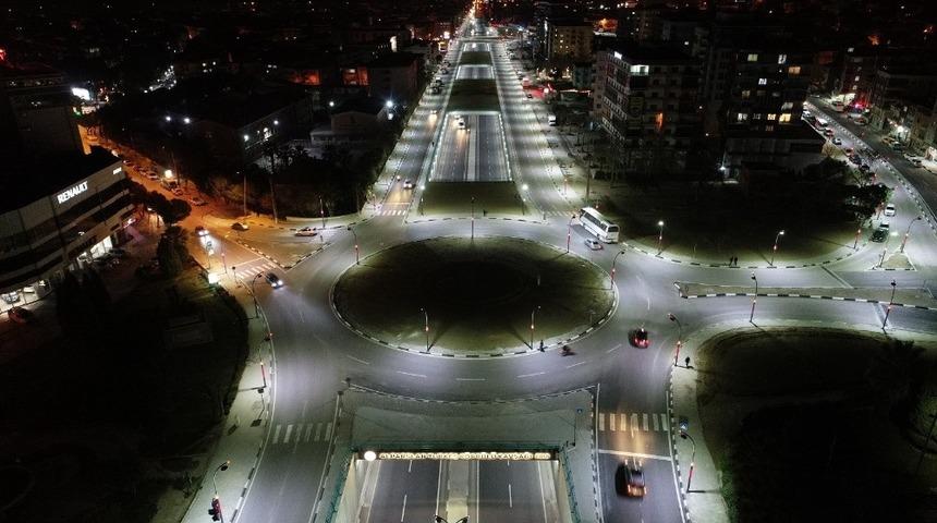 Alparslan Türkeş Kavşağı ışıl ışıl görüntüsüyle göz kamaştırıyor