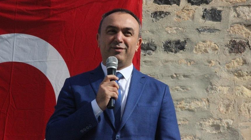 Vali Soyt&uuml;rk&rsquo;&uuml;n İstiklal Marşı&rsquo;nın Kabul&uuml;&rsquo;n&uuml;n 98. yıl d&ouml;n&uuml;m&uuml;