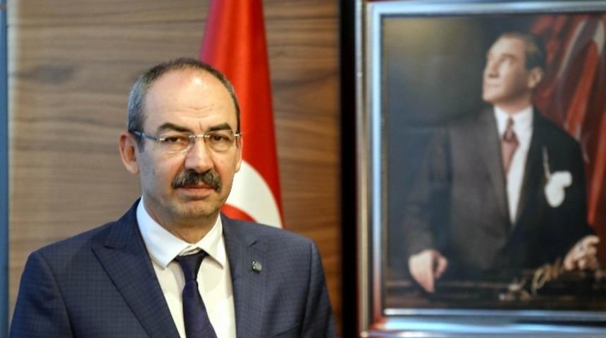 Başkan G&uuml;lsoy&rsquo;dan İstiklal Marşı&rsquo;nın kabul&uuml;n&uuml;n 98. yıld&ouml;n&uuml;m&uuml; mesajı