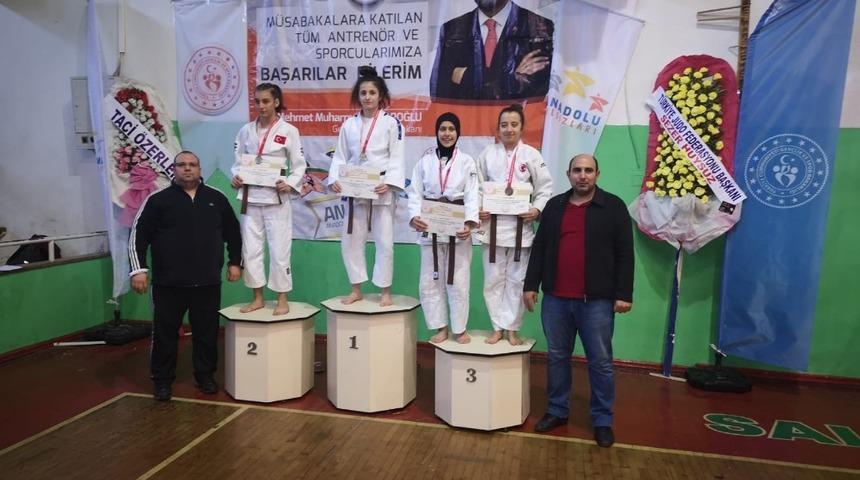 Yunusemreli judocular başarıya doymuyor