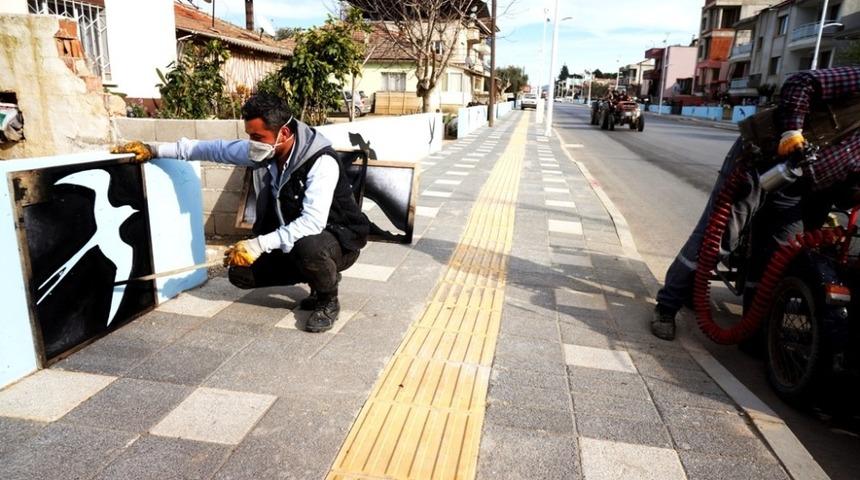 Bah&ccedil;e duvarları martı ve kırlangı&ccedil;larla g&uuml;zelleştirildi