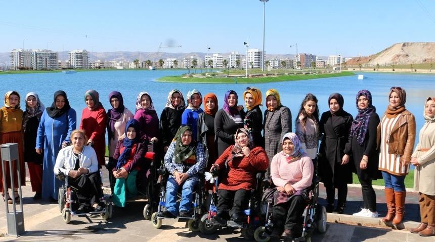 Şanlıurfa&rsquo;da Kadınlar G&uuml;n&uuml;&rsquo;nde engeliler unutulmadı