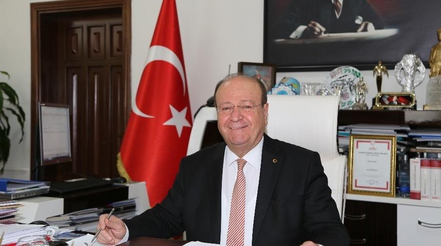 Başkan &Ouml;zakcan&rsquo;ın İstiklal Marşı&rsquo;nın kabul&uuml; ve Mehmet Akif Ersoy&rsquo;u Anma G&uuml;n&uuml; mesajı