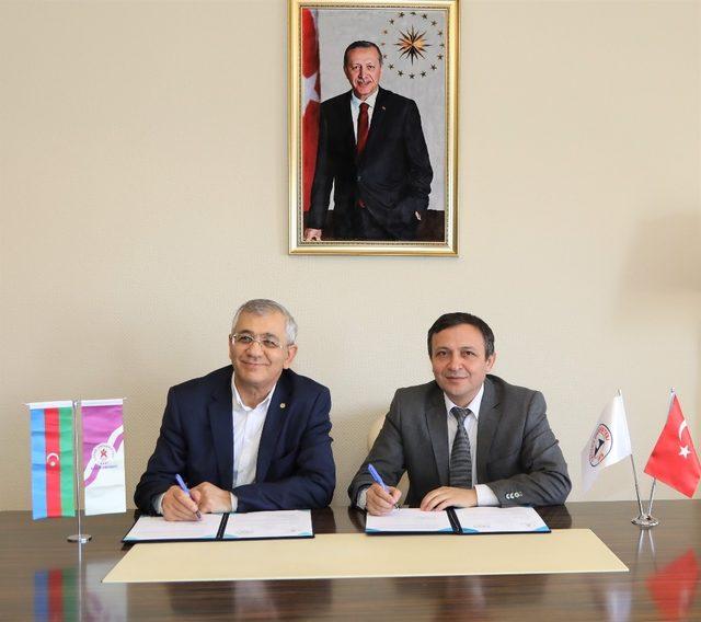 Erciyes Üniversitesi ile Azerbaycan Hazar Üniversitesi Arasında İşbirliği Protokolü İmzalandı