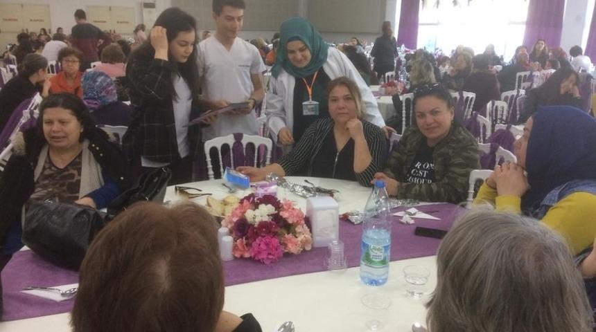 Burhaniye’de ücretsiz kanser taraması ilgi görüyor