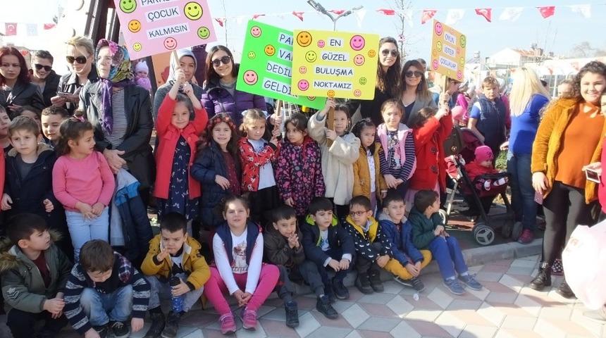 Burhaniyeli miniklerin park sevinci