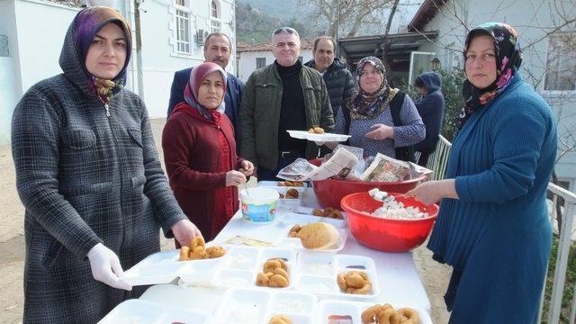 Dutluca’da hayırlar esnafın yüzünü güldürüyor