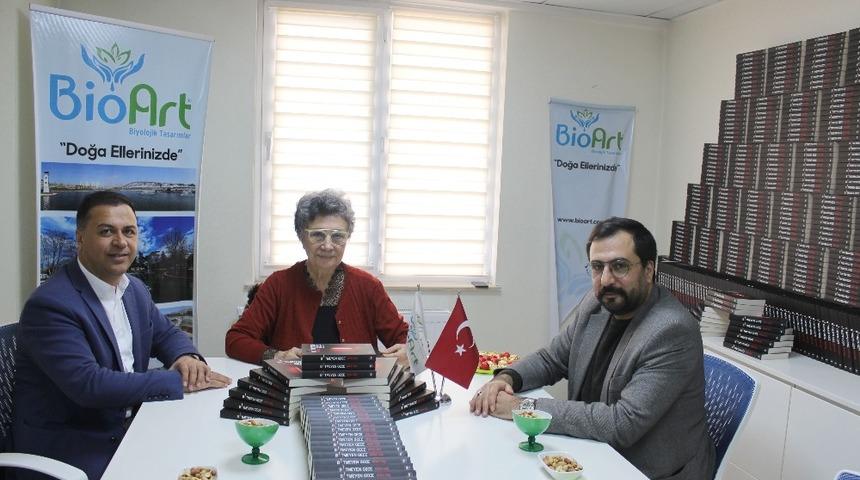 Gaziantepli yazar i&ccedil;in &ouml;l&uuml;m&uuml;nden 28 yıl sonra imza g&uuml;n&uuml; d&uuml;zenlendi