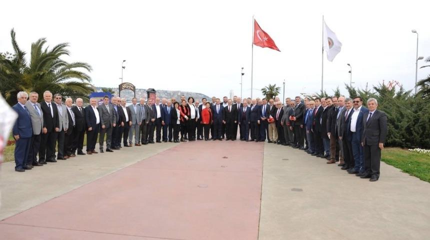 Zihni Şahin&rsquo;den B&uuml;y&uuml;kşehir Meclisine veda