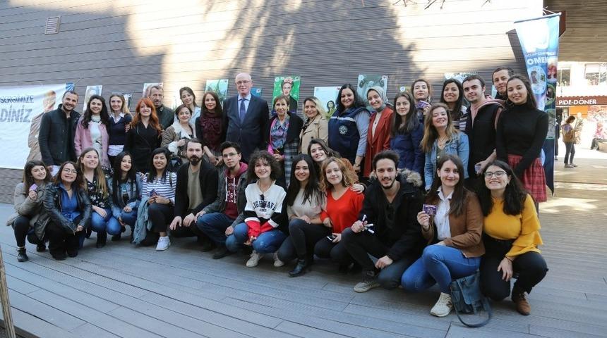 Yaşayan K&uuml;t&uuml;phane Eskişehirlilerle buluştu