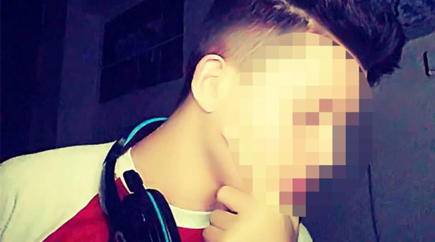 17 yaşındaki Emirkan, okulun bahçesinde top oynarken öldü