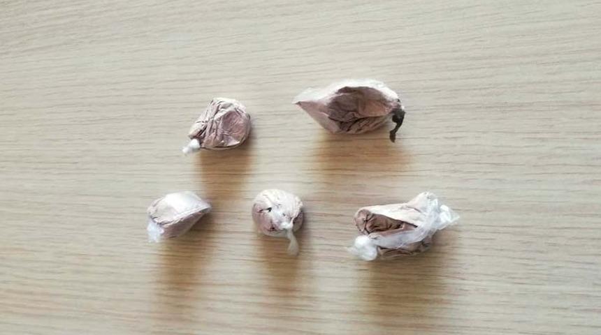 Polisin yol kontrolünde eroin ele geçirildi