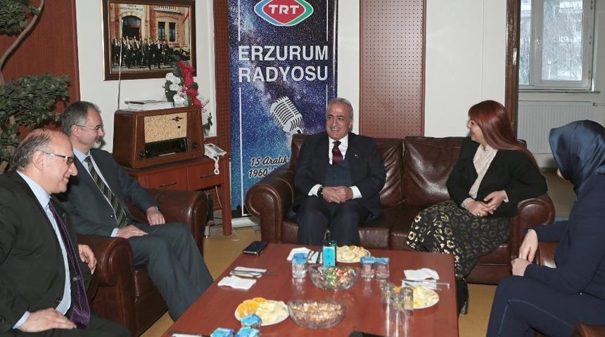 Prof. Dr. &Ouml;mer &Ccedil;omaklı: &ldquo;Hayali hayata ge&ccedil;irecek d&ouml;n&uuml;ş&uuml;m&uuml; başlattık&rdquo;