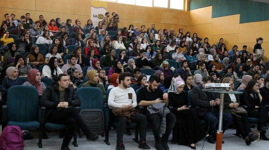 SA&Uuml;&rsquo;de &rsquo;Women Talk&rsquo; başlıklı konferans d&uuml;zenlendi