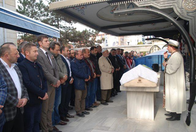 Veteranlar maçında takım kaptanı kalp krizinden öldü