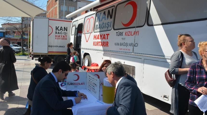 Kızılay’a kan bağışında artış oldu