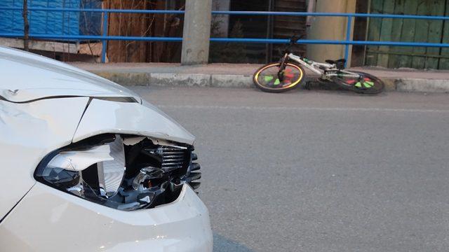 Otomobilin çarptığı bisikletli çocuk ağır yaralandı