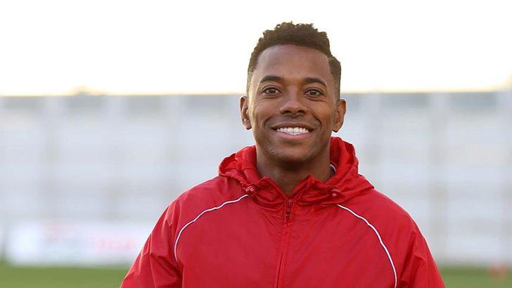 Başakşehirli futbolcu Robinho’dan flaş ayrılık açıklaması G3