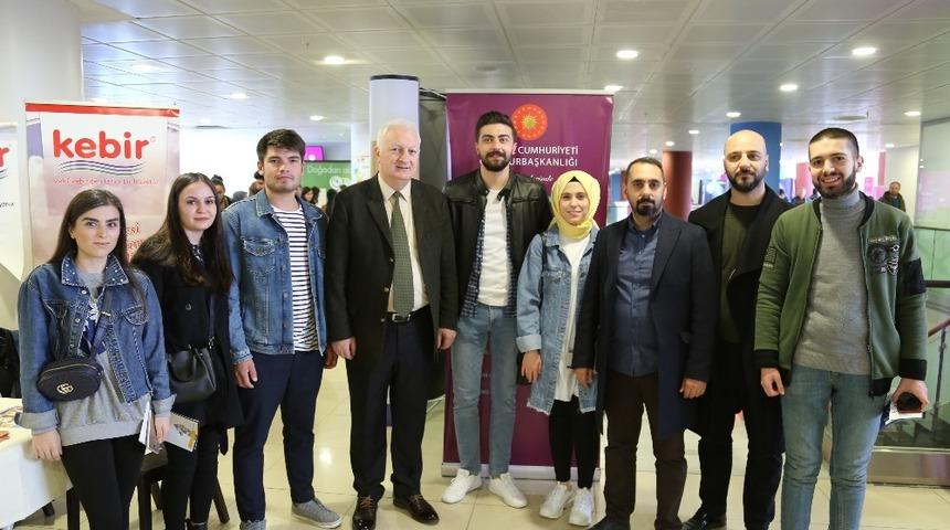 Avrasya &Uuml;niversitesi Rekt&ouml;r&uuml; İnan: &ldquo;Kariyer fuarı iş fırsatlarını &ouml;ğrencilerimizin ayağına getirdi&rdquo;