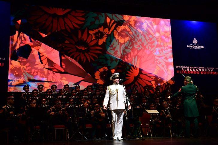 İsmail Erdem, Türkiye Rusya Kültür Yılı’nda düzenlenen Rus Kızılordu Konseri’ne katıldı G2