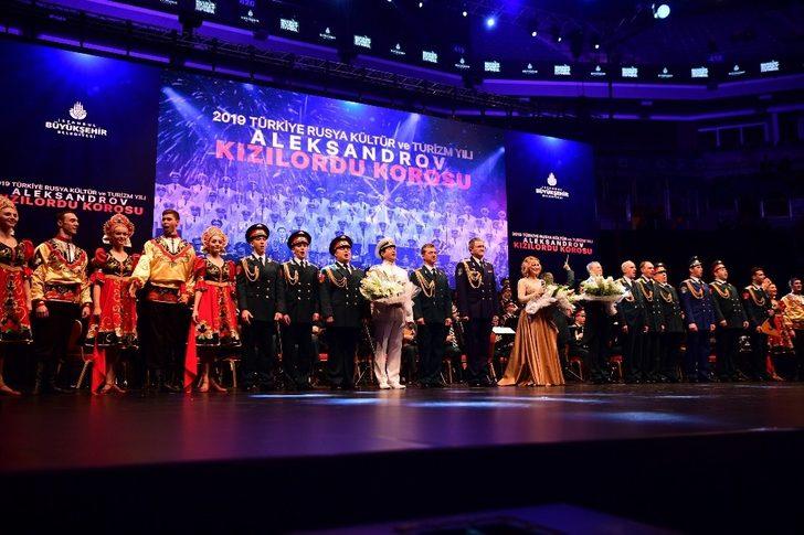 İsmail Erdem, Türkiye Rusya Kültür Yılı’nda düzenlenen Rus Kızılordu Konseri’ne katıldı G5