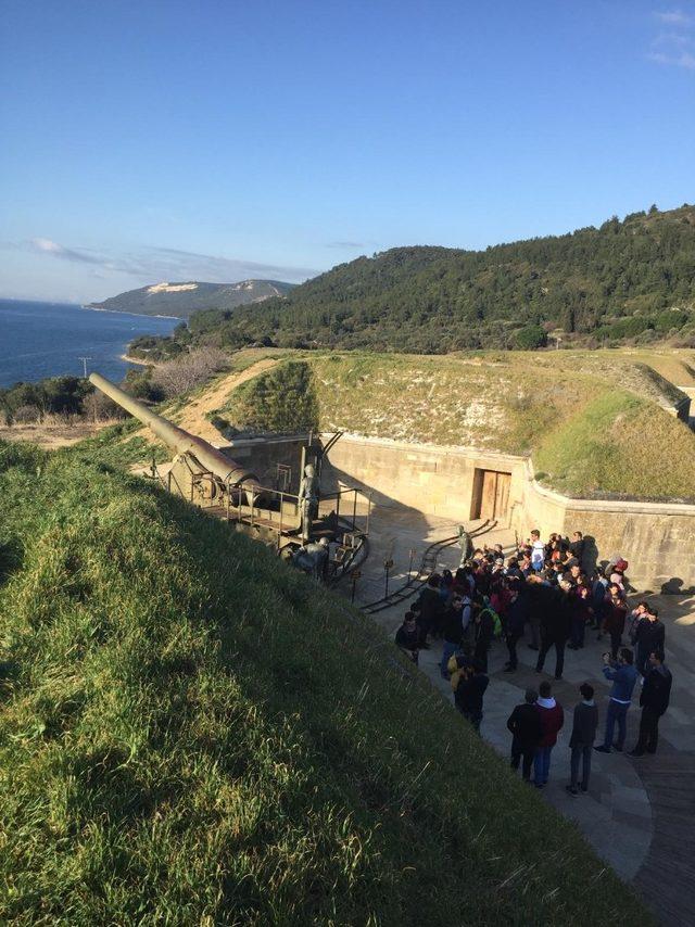 TÜVGA Gençleri Çanakkale’ye götürdü