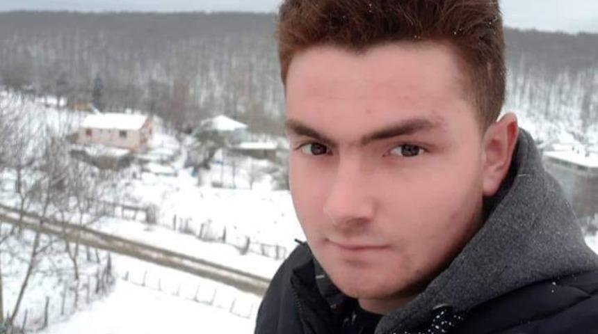 Kazada ağır yaralanan gen&ccedil; hayatını kaybetti