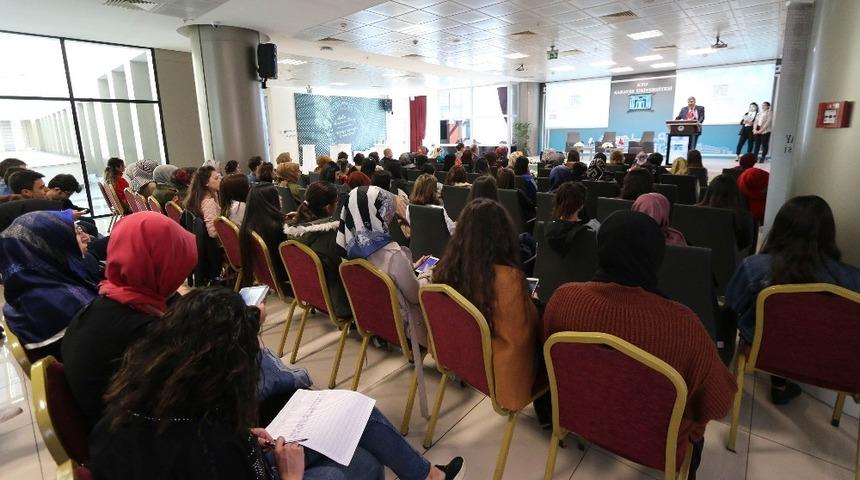 KTO Karatay &Uuml;niversitesinden &ldquo;Erken Yaşta Evlilik&rdquo; &ccedil;alıştayı