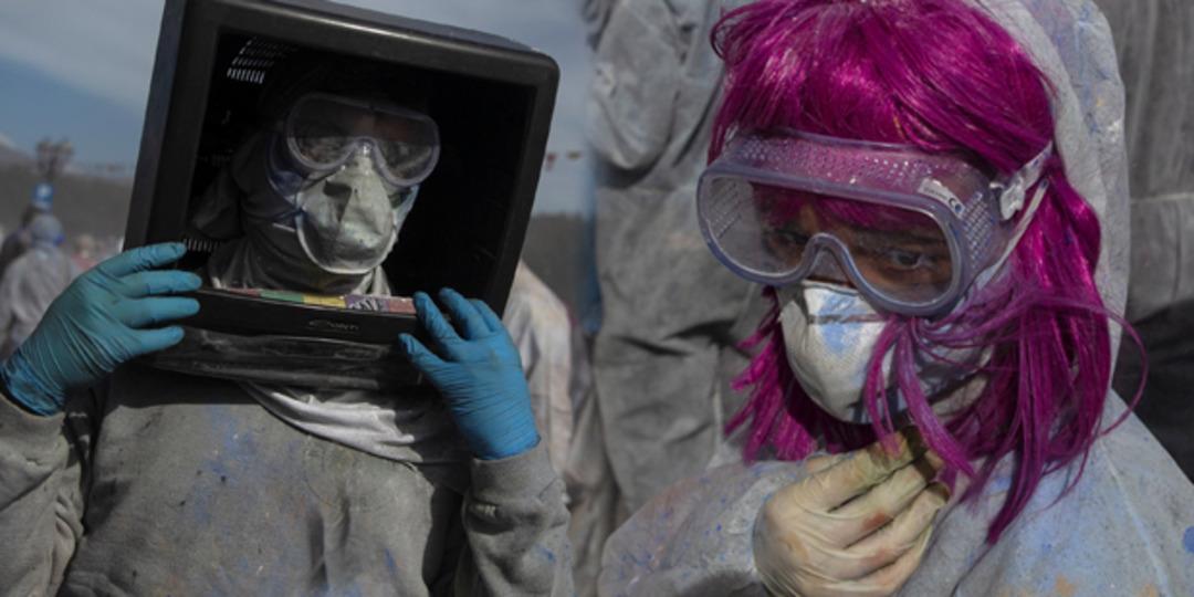 Yunanistan'da ilgin&ccedil; karnaval: Un savaşı