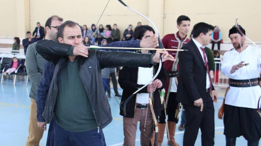 Dumlupınar’da Okçuluk Kursu başladı