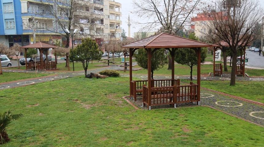 Haliliye&rsquo;de parklar yaza hazırlanıyor