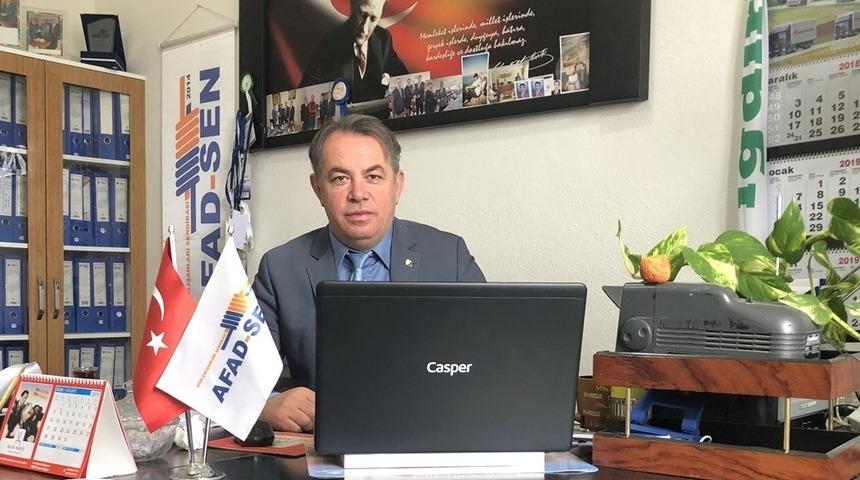 Başkan Yardımcısı &Ouml;zt&uuml;rk&rsquo;ten İstiklal Marşı&rsquo;nın kabul&uuml; mesajı