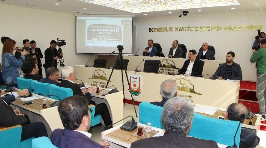 Meclis toplantısında belediye &ccedil;alışmaları değerlendirildi