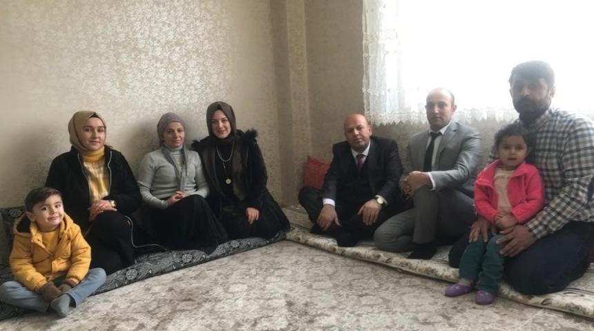 Başkan Er’den evleri yanan Dalga ailesine ziyaret
