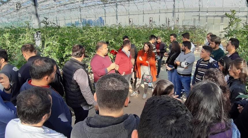 A&Uuml; &ouml;ğrencileri topraksız tarım seralarını ziyaret etti