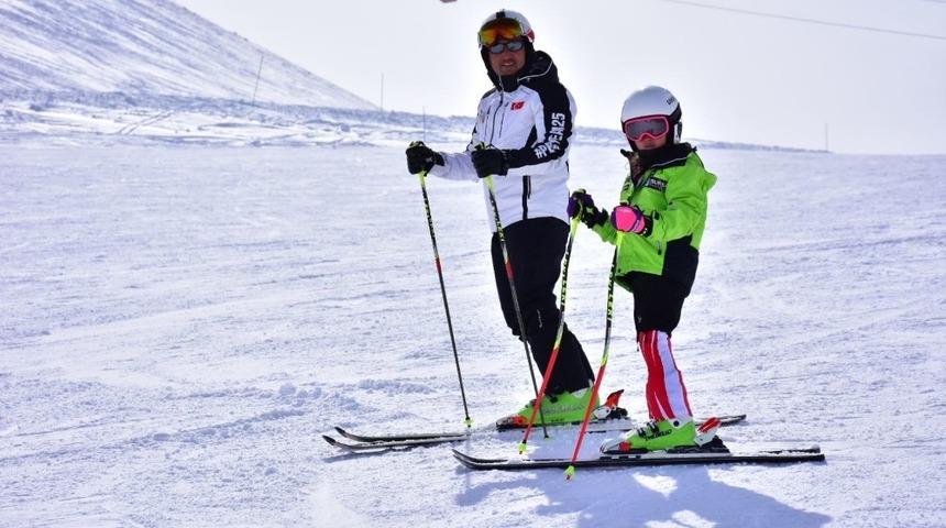 Şampiyon babanın şampiyon kızı festivale damgasını vurdu