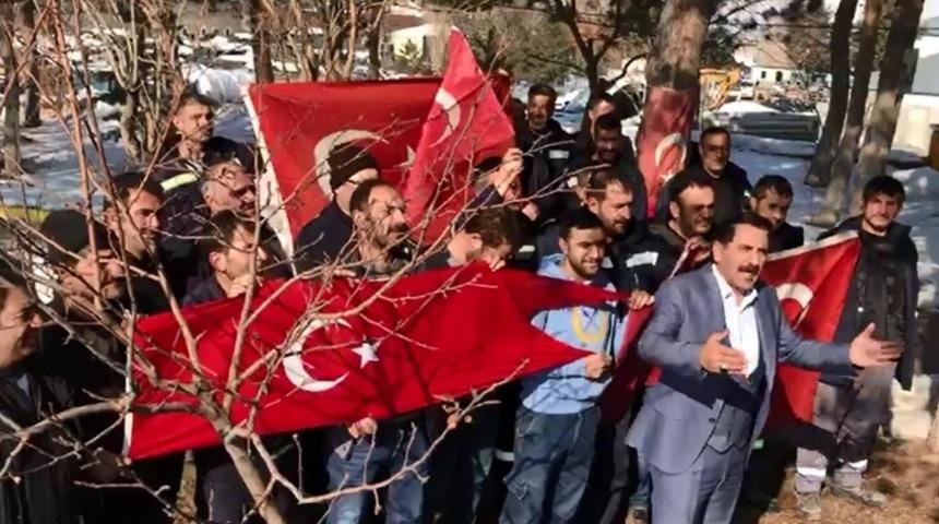 Ezana saygısızlığa Solist Fikret Şimşek&rsquo;ten  şiirli tepki