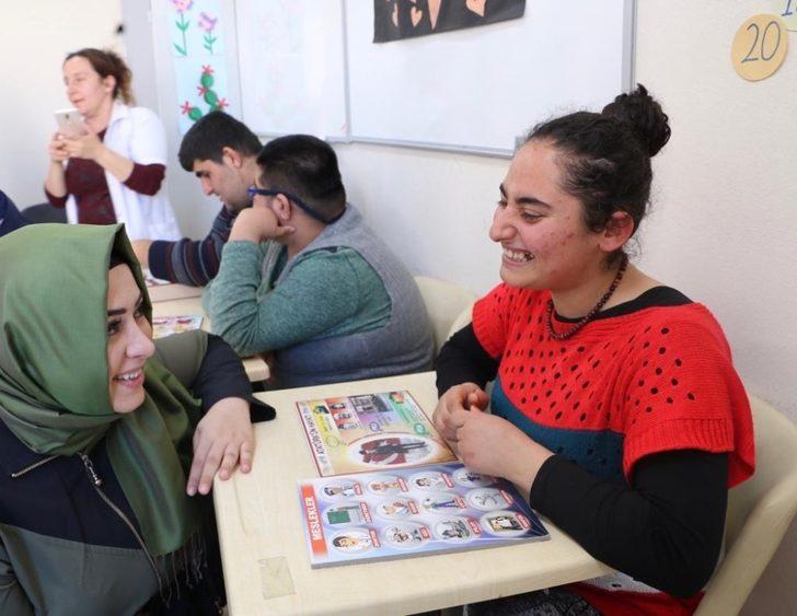 Sena Nur Çelik: "Engellilerimiz için ayrılan kaynak 95 kat arttı" G4