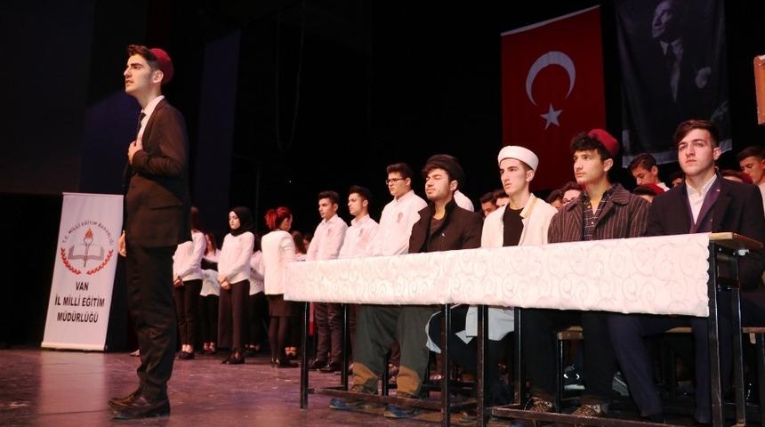 Van&rsquo;da İstiklal Marşı&rsquo;nın kabul&uuml; ve Mehmet Akif Ersoy&rsquo;u Anma G&uuml;n&uuml;