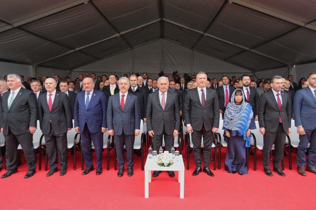 Binali Yıldırım, Sabiha Gökçen Havalimanı camisinin temelini attı