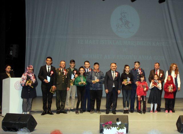 Mehmet Akif Ersoy İstiklal Marşı’nın kabulünün yıldönümünde anıldı