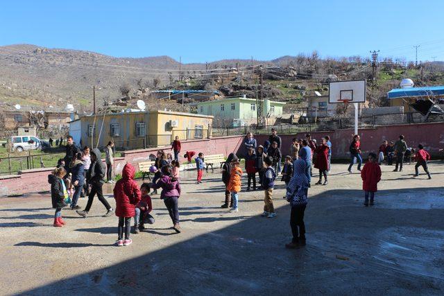 Şırnaklı çocuklar, Türkiye’nin 7 bölgesindeki çocuklarla İstiklal Marşı’nı okudu