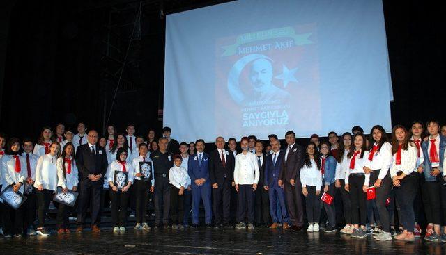 İstiklal Marşı’nın 98. yılı kutlandı