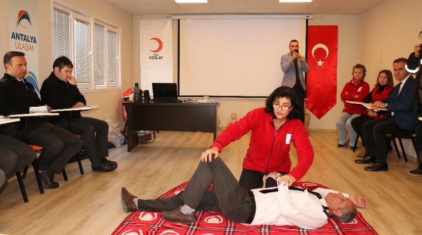 Antalya Ulaşım A.Ş. şof&ouml;rlerine ilk yardım eğitimi
