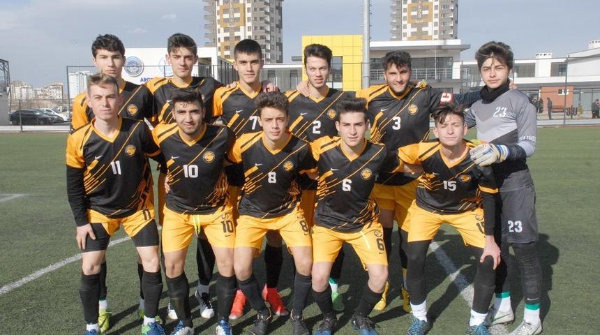 U-19 Ligi&rsquo;nde zirveyi yakından ilgilendiren erteleme ma&ccedil;ı yarın oynanacak