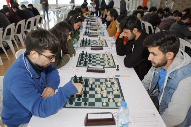 Akdeniz Üniversitesi Satranç Turnuvası’nda şampiyonlar belli oldu