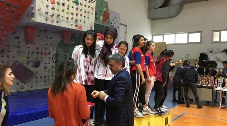 Okullararası Spor Tırmanışı M&uuml;sabakaları sona erdi