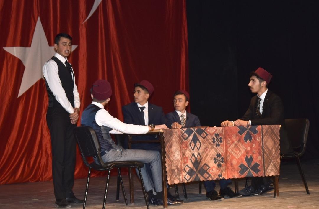 İstiklal Marşı&rsquo;nın kabul&uuml; ve Mehmet Akif Ersoy&rsquo;u Anma G&uuml;n&uuml;