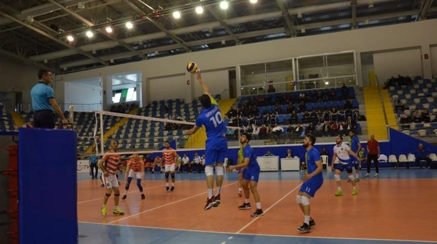 2.Lig Erkekler Yarı Final Müsabakaları heyecanı sürüyor